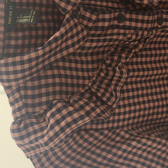 Forever 21 plaid shirt pink & blue. - Picture 4 of 4